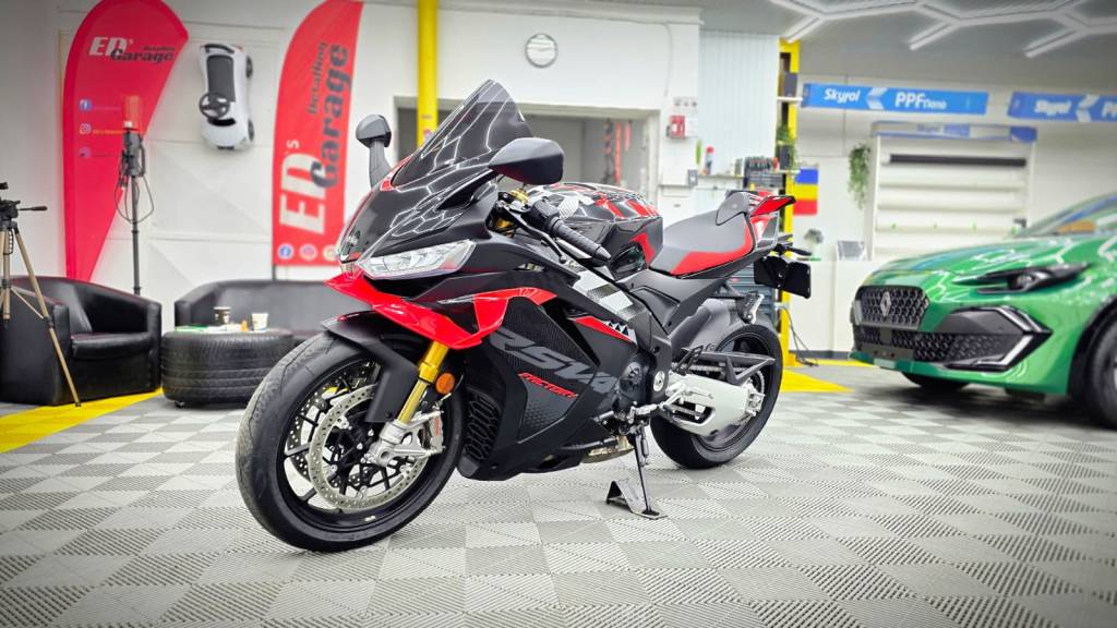 Aprilia RSV4 Factory infoliata cu folie PPF in Bucuresti