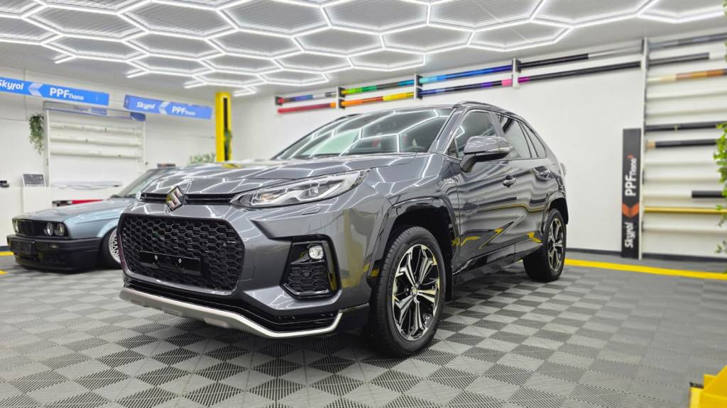 Polish auto pre aplicare folie PPF