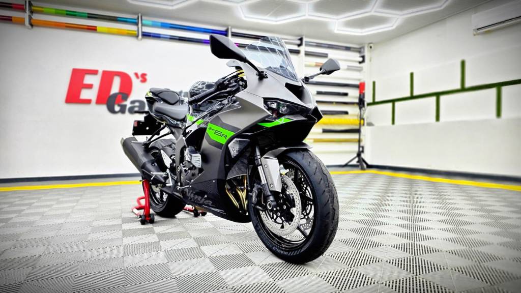 Infoliere cu folie ppf mat si lucios Kawasaki XZ-6R in Bucuresti