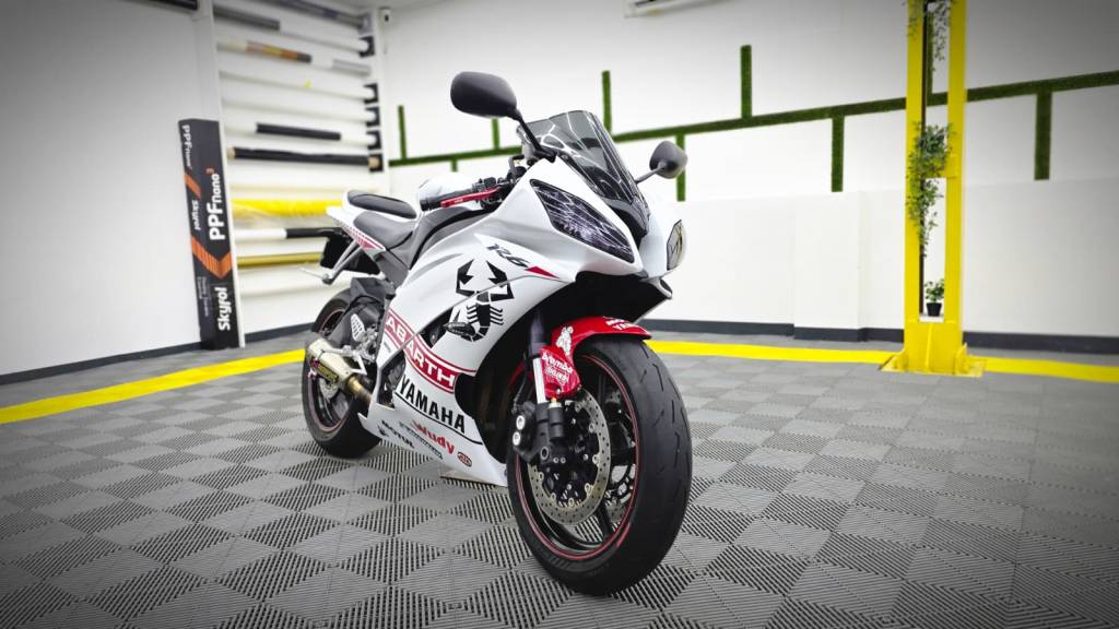 Quick detailing moto Yamaha R6 in Bucuresti