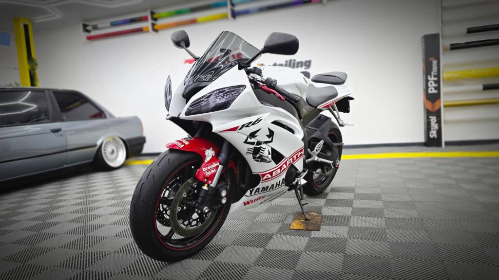 Yamaha R6 protejata cu sealant ceramic in Bucuresti