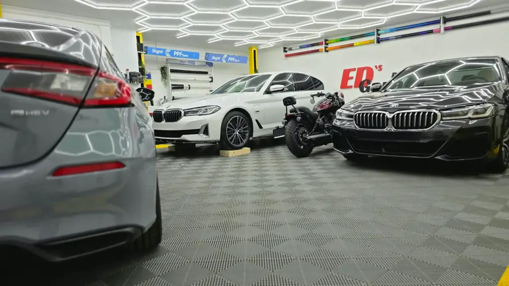 Lucrări reale de detailing și aplicare folie PPF în atelierul ED's Detailing Garage din București