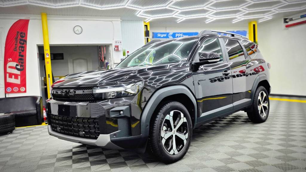 Dacia Duster nou infoliat cu folie ppf in Bucuresti