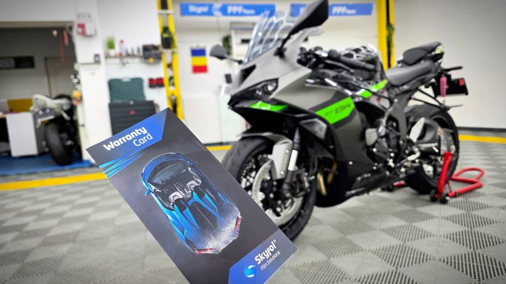 Garantie 10 ani pentru folia ppf moto in Bucuresti