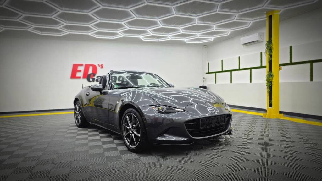 Polish profesional Mazda MX-5