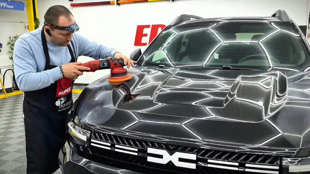 Corecție lac și polish auto realizate profesional la ED's Detailing Garage București