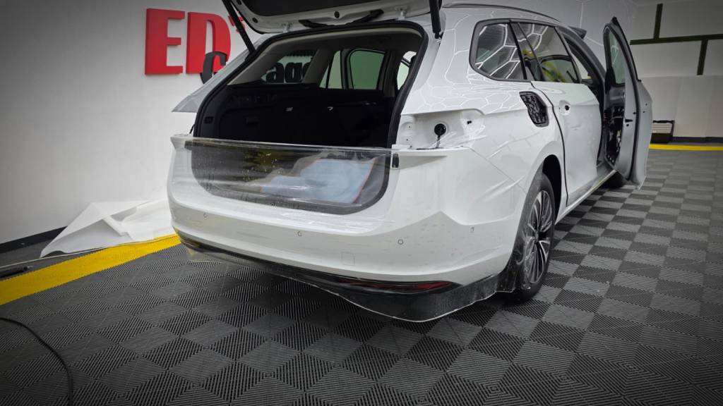 Montare folie ppf cu dezechipare in Bucuresti