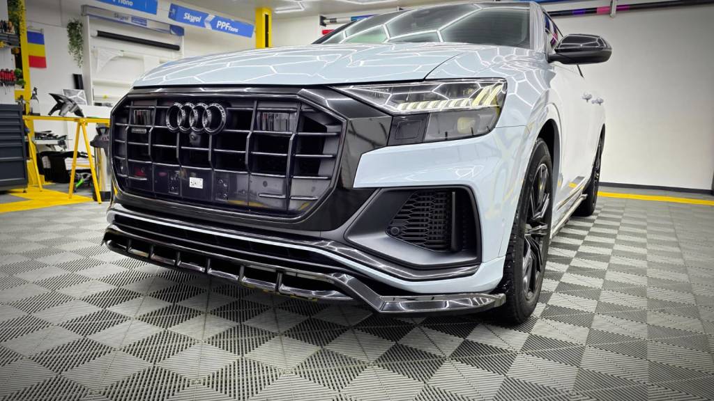 Full chrome delete Audi Q8 in Bucuresti