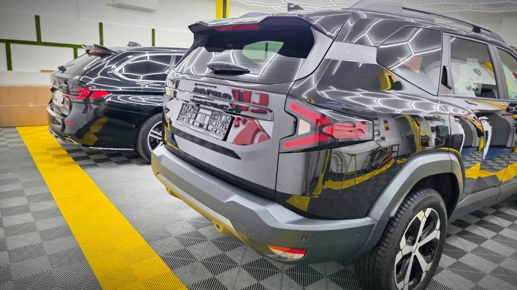 Infoliere stopuri Dacia Bigster nou cu folie ppf transparenta in Bucuresti