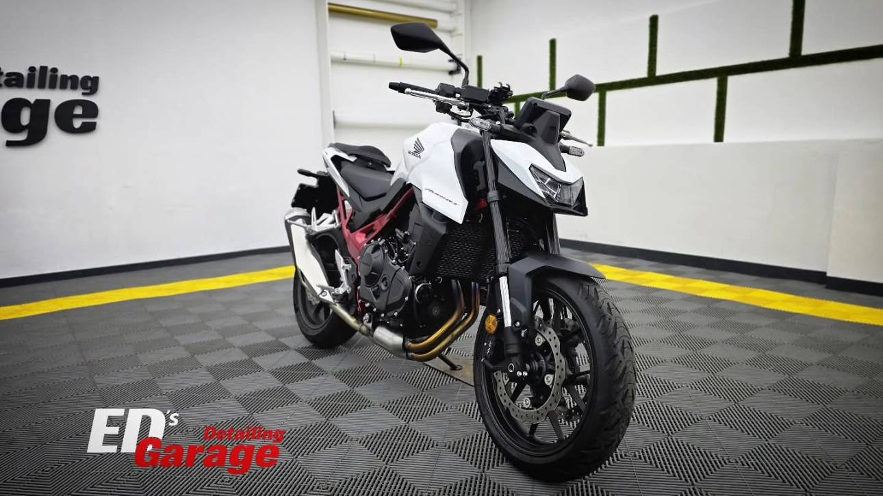 Infoliere totala cu folie PPF mat motocicleta noua in Bucuresti
