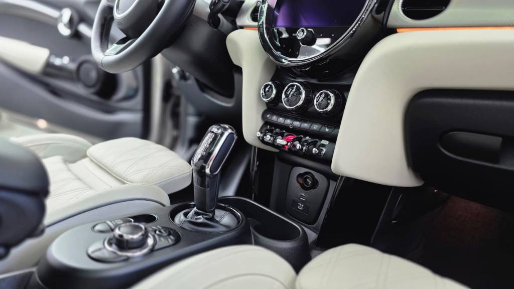 Detailiile fac diferenta in detailing interior