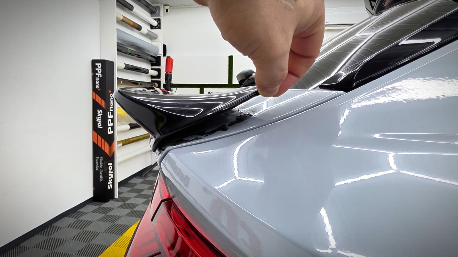 Montare incorecta eleron Audi Q8